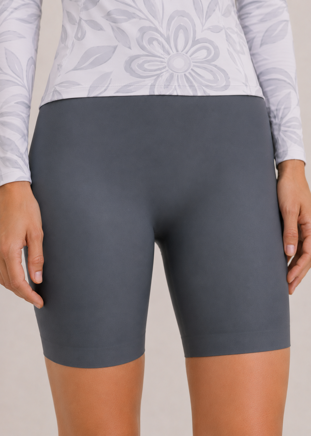 Bib grey